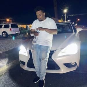 Meet your Posher, Derrick polo'ralph